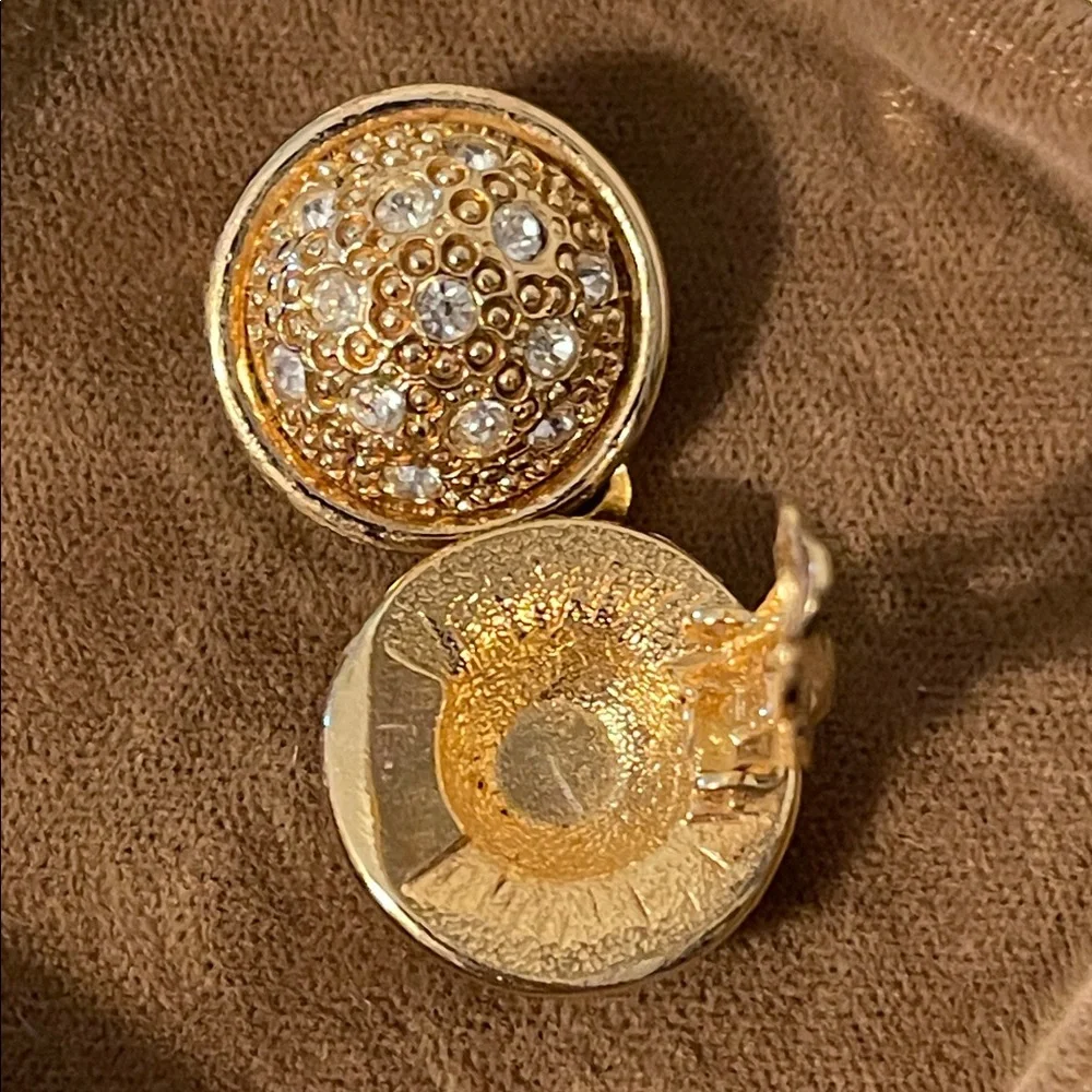 Vintage Nina Ricci Swarovski Crystal Textured Domed Clip-on Earrings - Picture 5 of 9